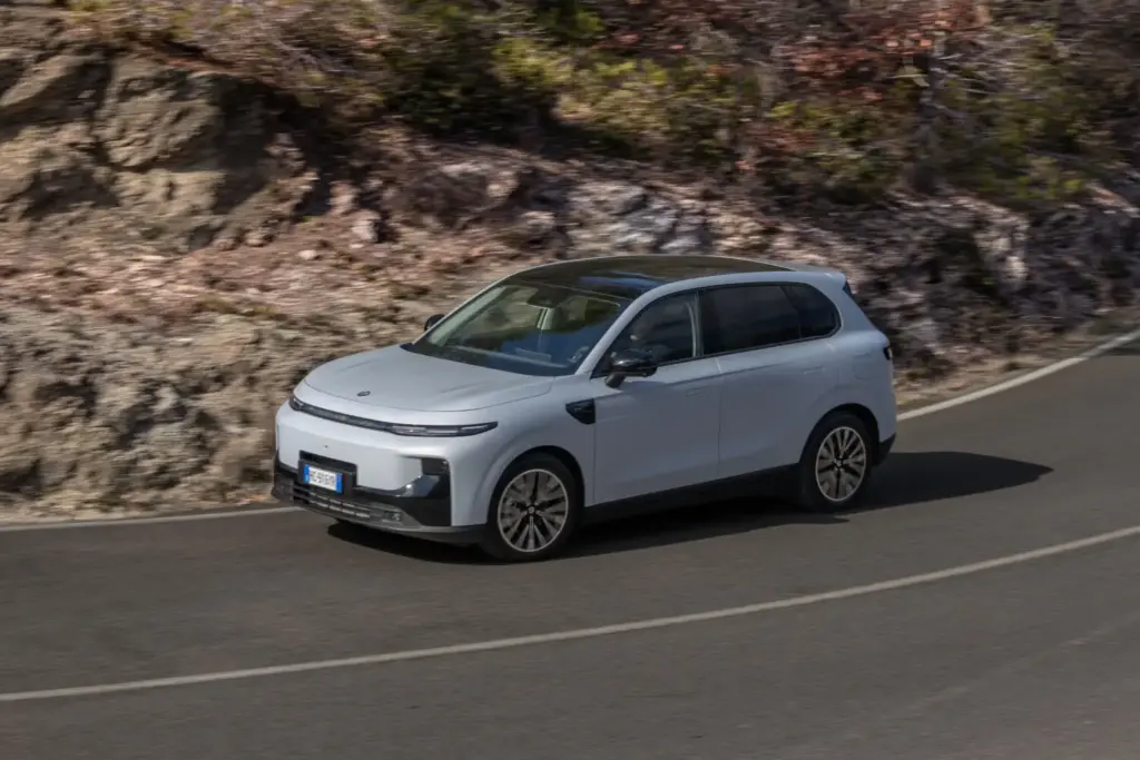 Leapmotor B10 Hybrid EV prueba 15 Motor16