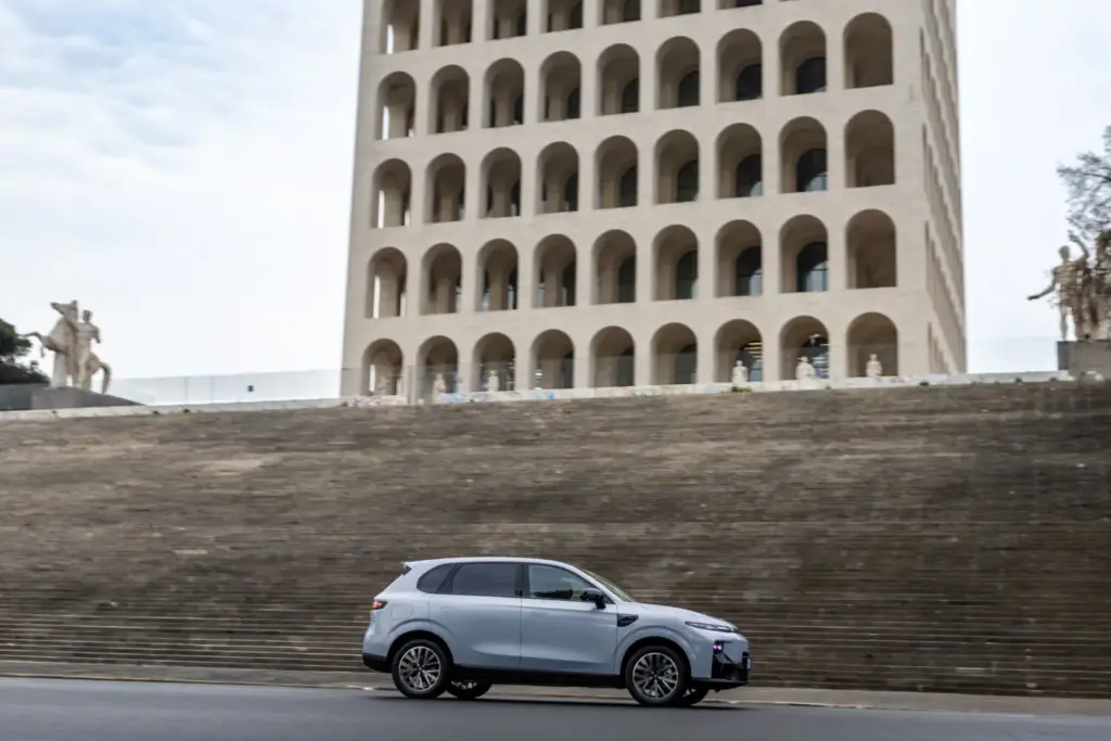 Leapmotor B10 Hybrid EV prueba 16 Motor16