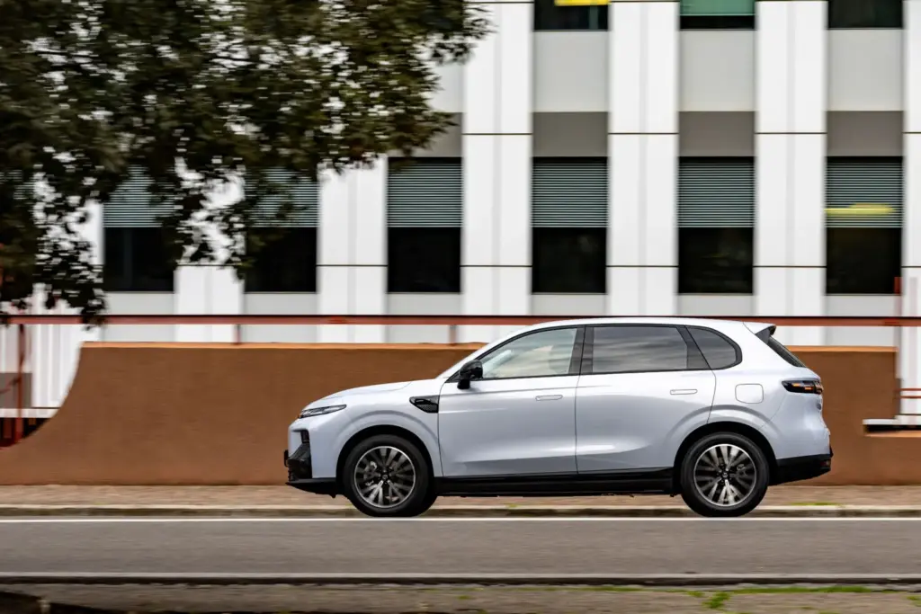 Leapmotor B10 Hybrid EV prueba 17 Motor16