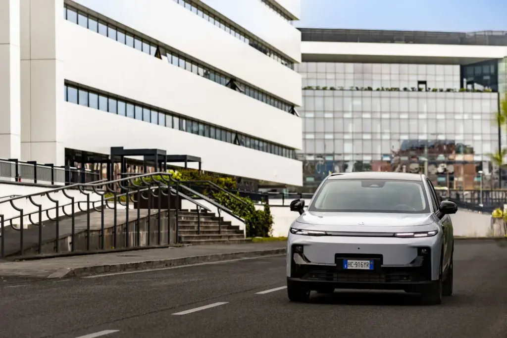 Leapmotor B10 Hybrid EV prueba 20 Motor16