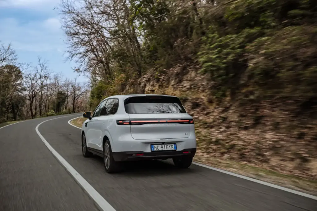 Leapmotor B10 Hybrid EV prueba 24 Motor16