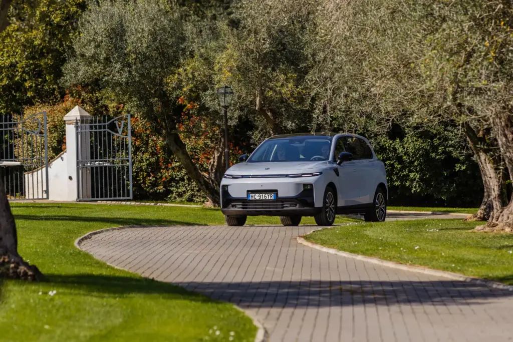 Leapmotor B10 Hybrid EV prueba 27 Motor16