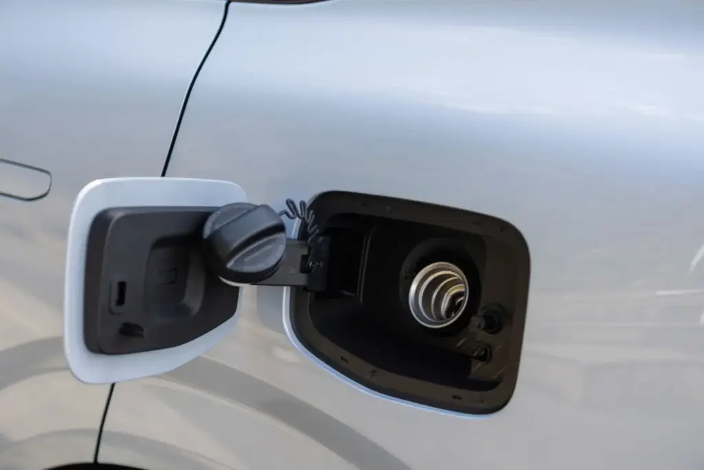 Primera prueba del Leapmotor B10 Hybrid EV: Etiqueta Cero y 900 kilómetros de autonomía por 24.500 euros