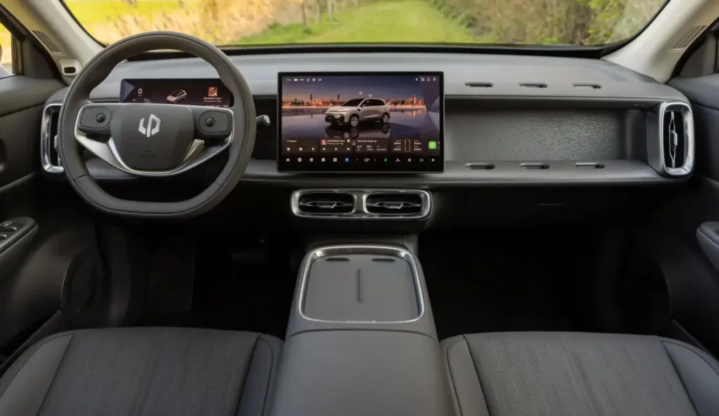 Leapmotor B10 Hybrid EV prueba 4 Motor16