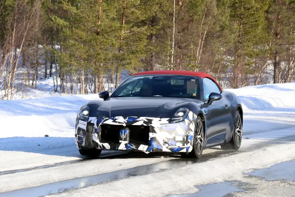 Maserati GranCabrio Folgore 2027 espia 1 Motor16