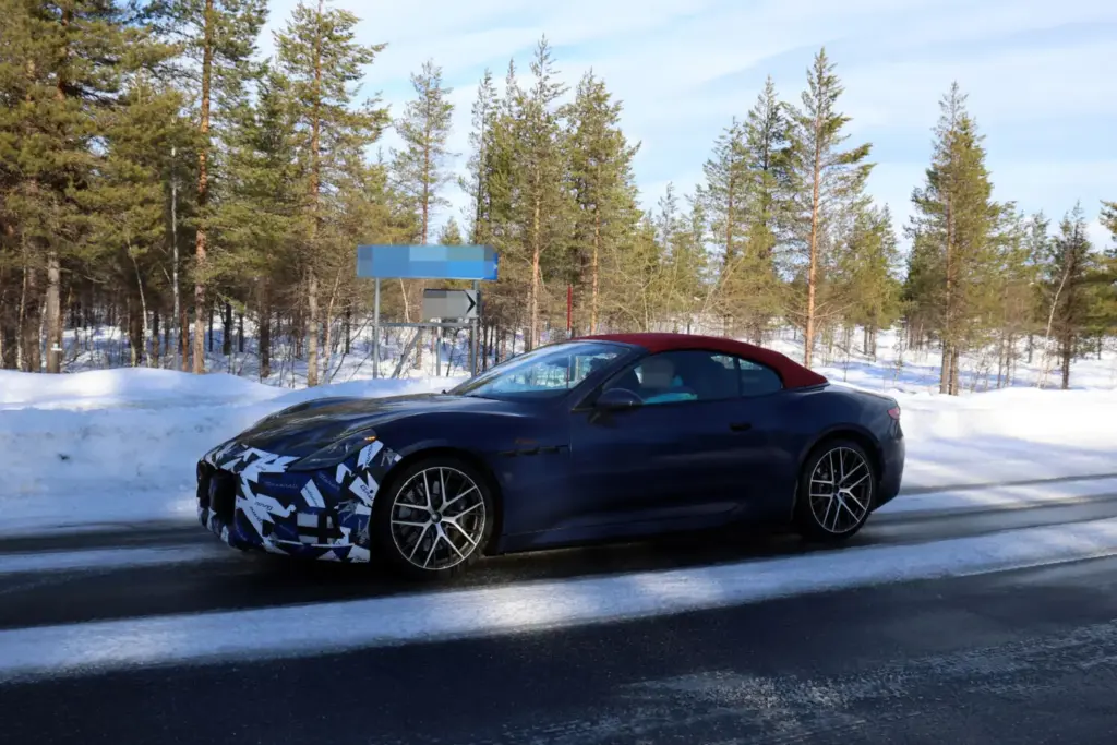 Maserati GranCabrio Folgore 2027 espia 5 Motor16