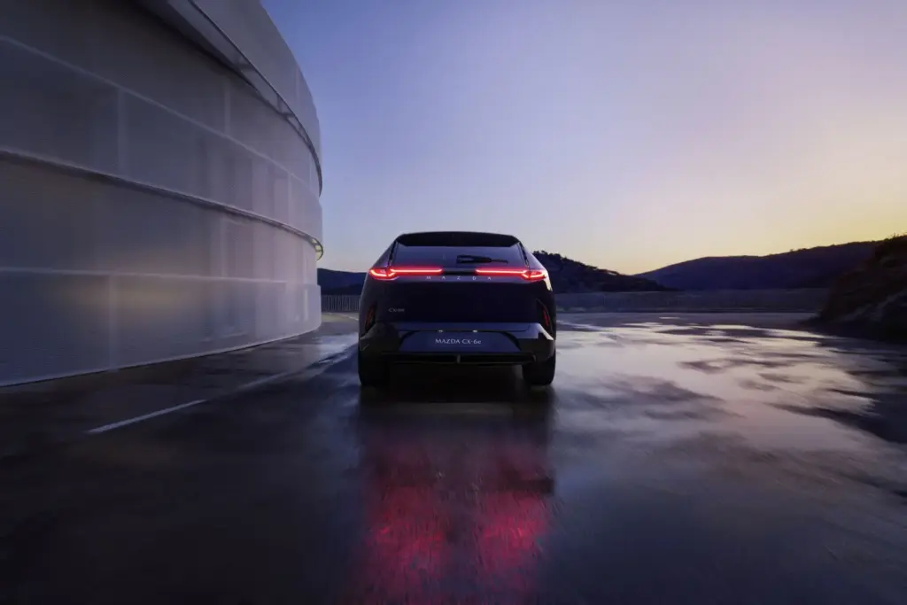Ya puedes comprar el nuevo Mazda CX-6e. Su precio resulta llamativo 7 Motor16 Mazda CX 6e 2026 4 Motor16