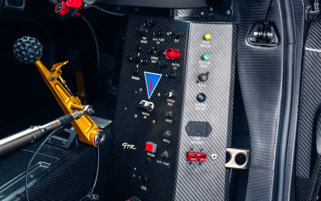 McLaren F1 GTR 1997 14 Motor16