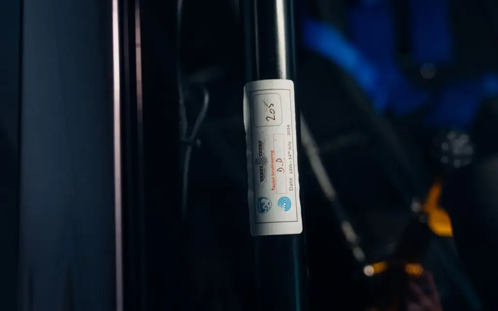 McLaren F1 GTR 1997 26 Motor16