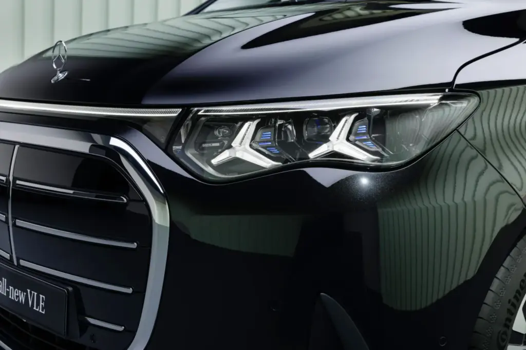 Mercedes VLE 2026 119 Motor16