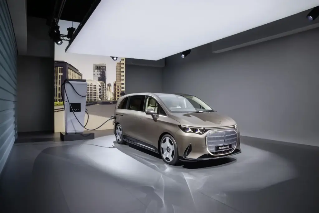 Mercedes VLE 2026 15 Motor16