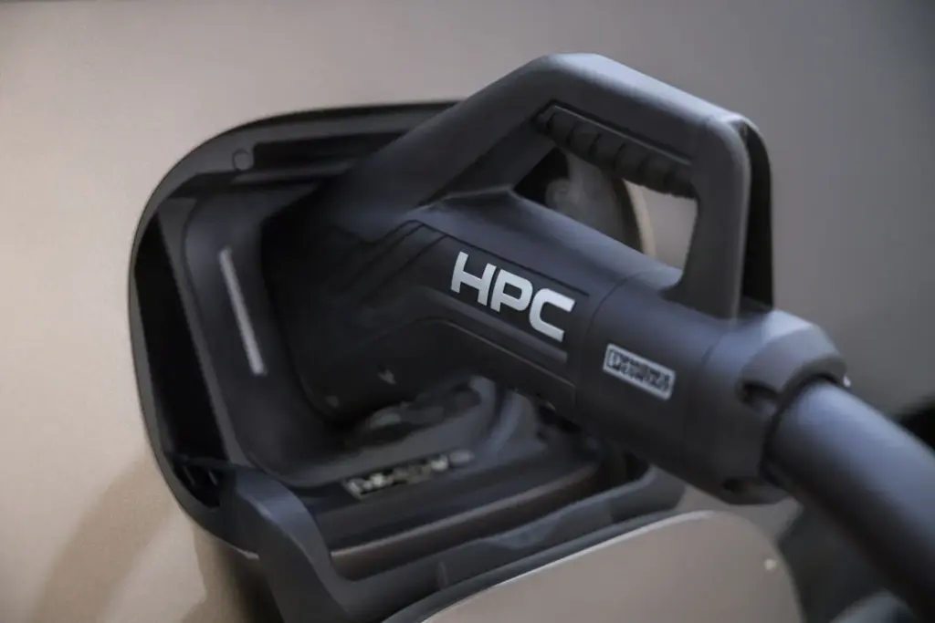 Mercedes VLE 2026 42 Motor16