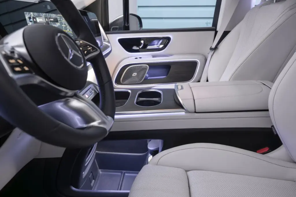 Mercedes VLE 2026 52 Motor16