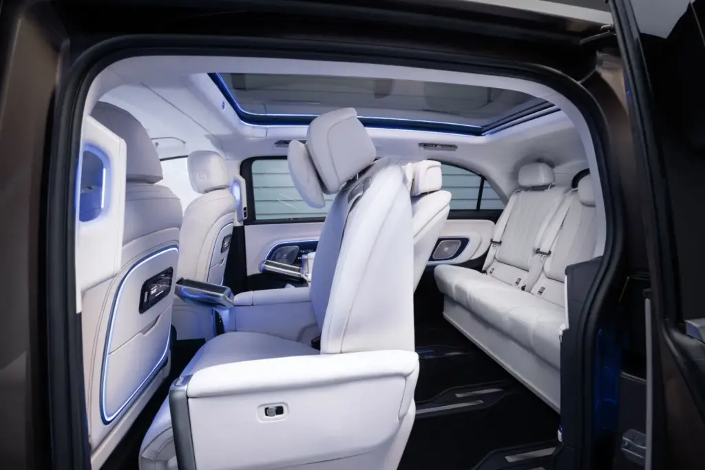 Mercedes VLE 2026 62 Motor16