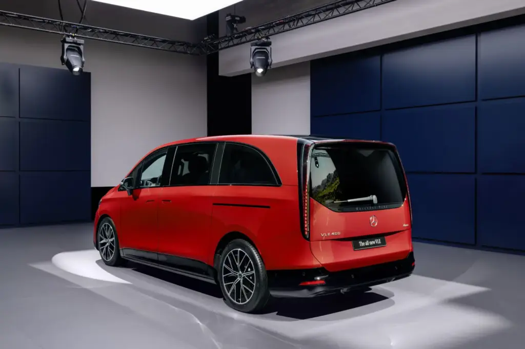 Mercedes VLE 2026 74 Motor16