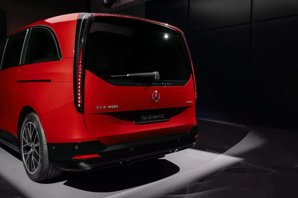 Mercedes VLE 2026 75 Motor16