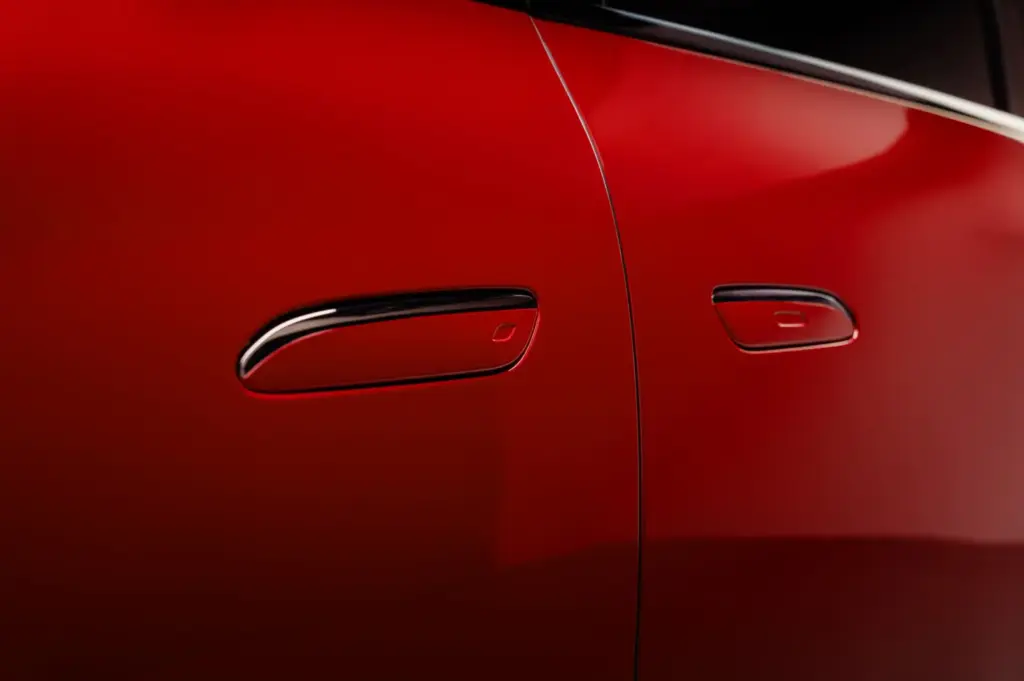 Mercedes VLE 2026 83 Motor16