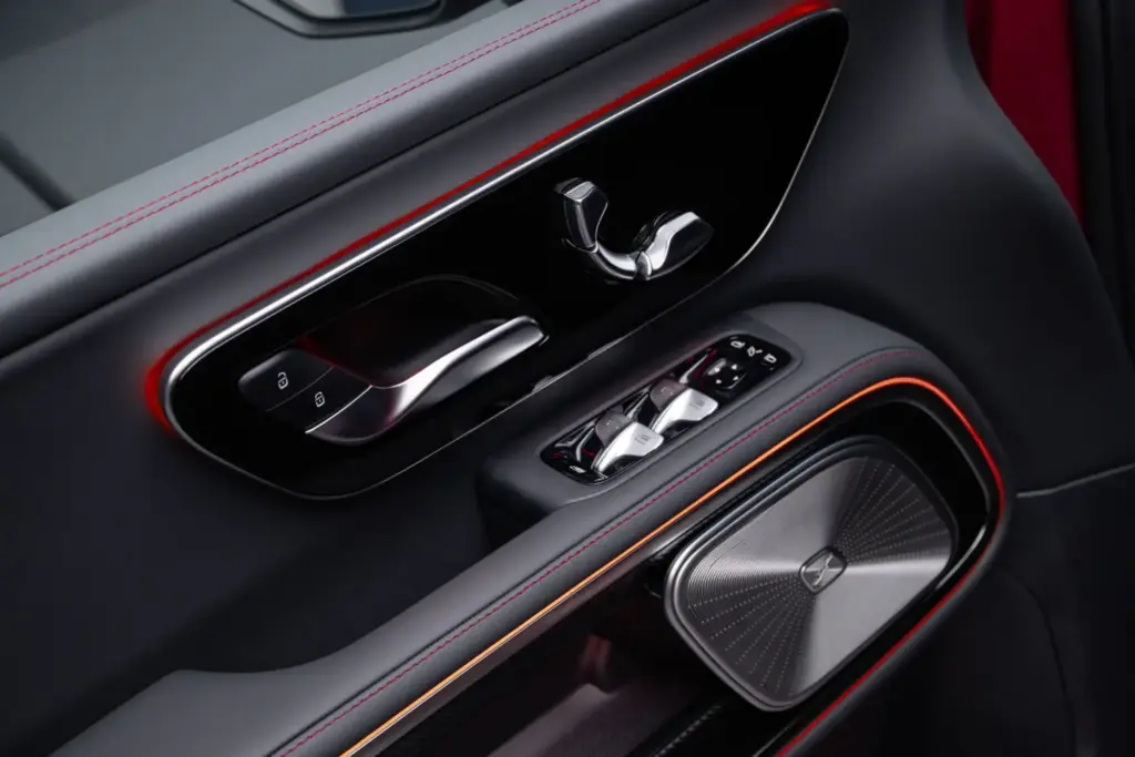 Mercedes VLE 2026 89 Motor16