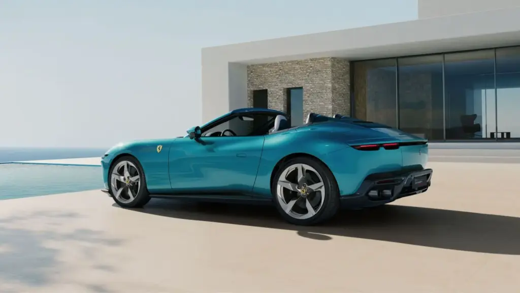 NUEVO FERRARI AMALFI SPIDER 5 Motor16