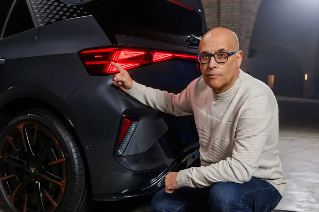 Primer contacto con el recién nacido. Simplemente más Cupra 26 Motor16 Nuevo Cupra Born Motor 06316