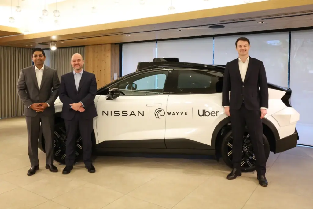 El Nissan Leaf robotaxi de Uber podría llegar a Madrid en 2027