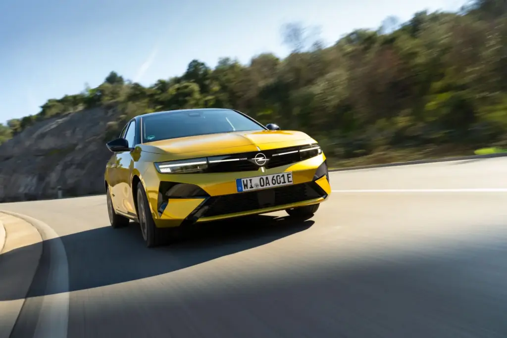 Opel Astra 2026 15 Motor16