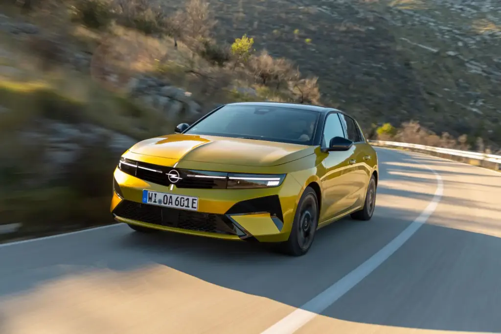 Opel Astra 2026 16 Motor16