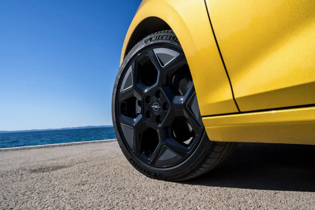 Opel Astra 2026 36 Motor16