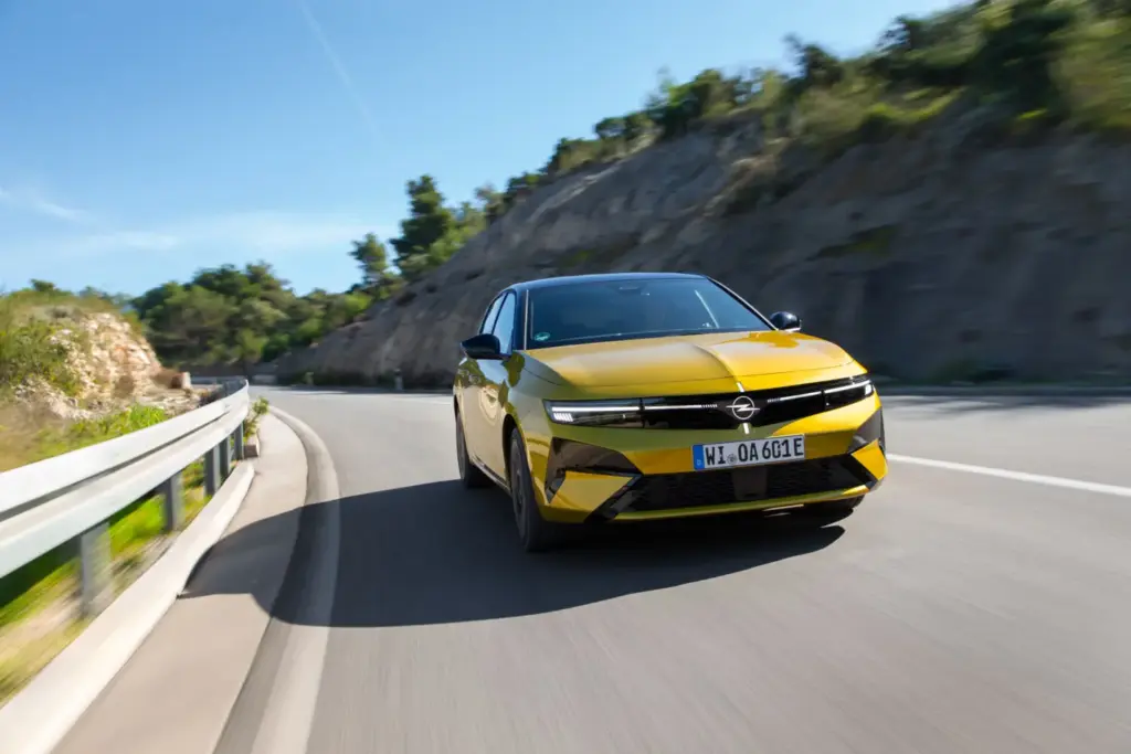 Opel Astra 2026 7 Motor16