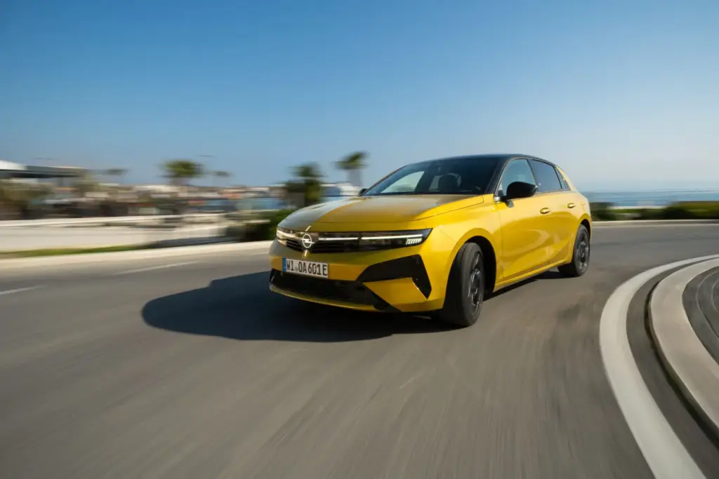 Opel Astra 2026 9 Motor16