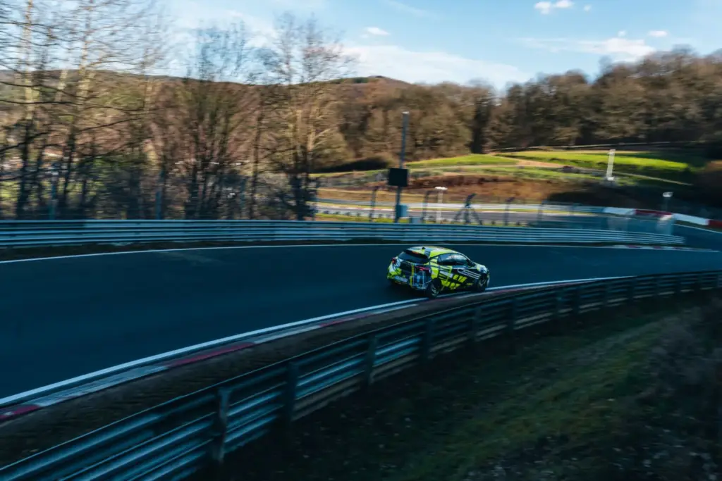 El Opel Corsa GSE ultima su preparación en Nürburgring 1 Motor16 Opel Corsa GSE 2027 (8)