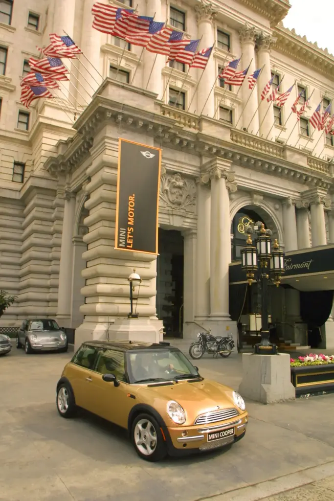 P90612782 highRes bmw na 50th annivers Motor16