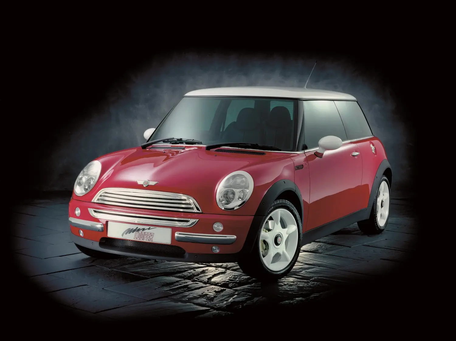 MINI celebra 25 años de su etapa moderna con el espíritu inconformista de siempre