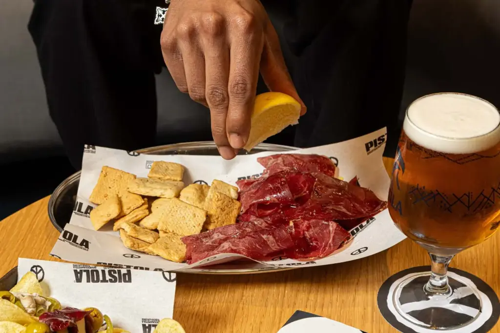 PISTOLA CUPRA CITY GARAJE MADRID5 Motor16