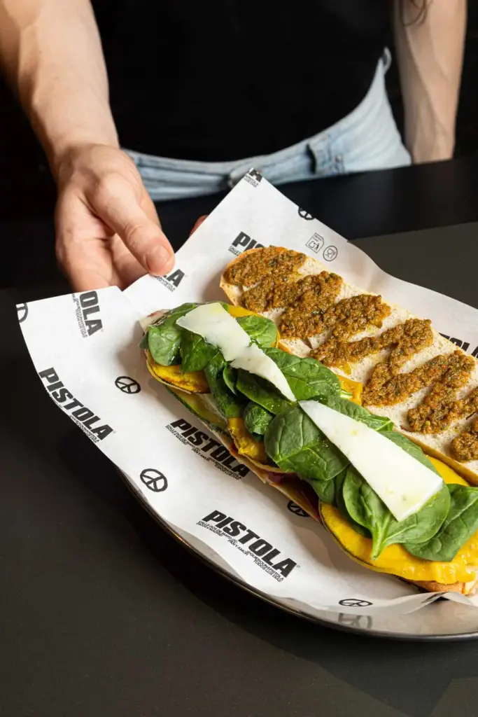 PISTOLA CUPRA CITY GARAJE MADRID8 Motor16