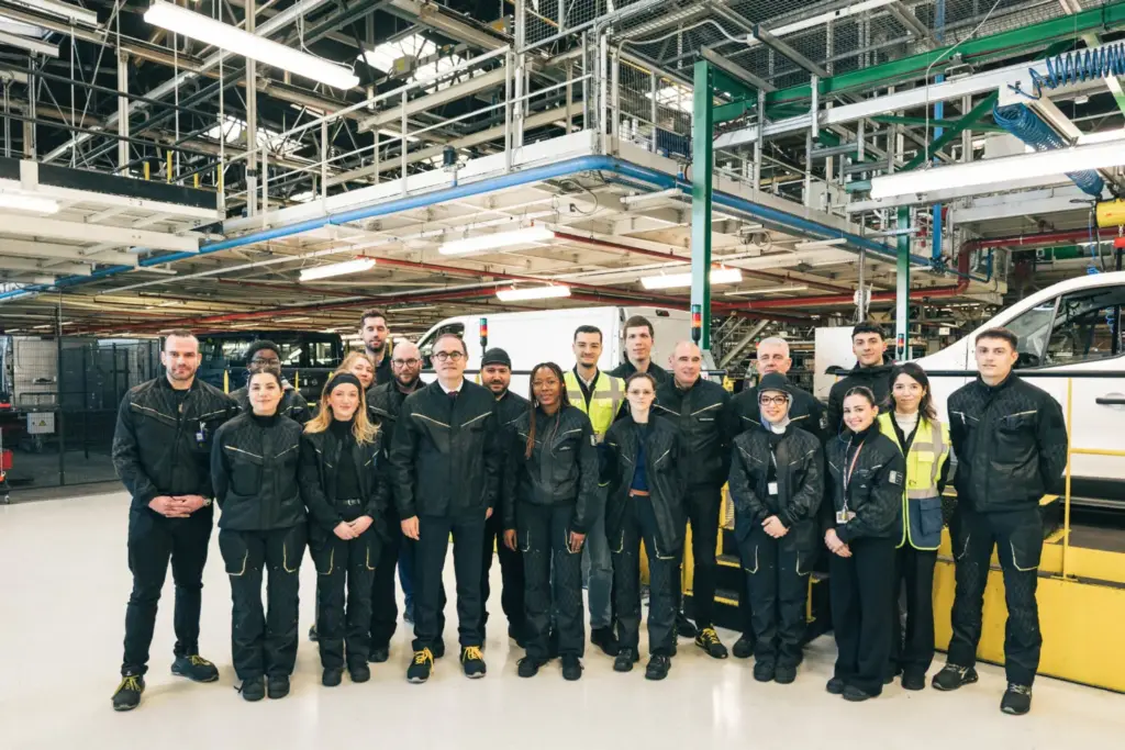 PLAN FUTUREADY RENAULT GROUP 17 Motor16