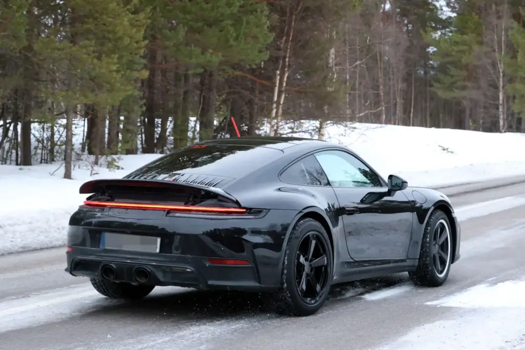 Porsche 911 Dakar 2027 15 Motor16