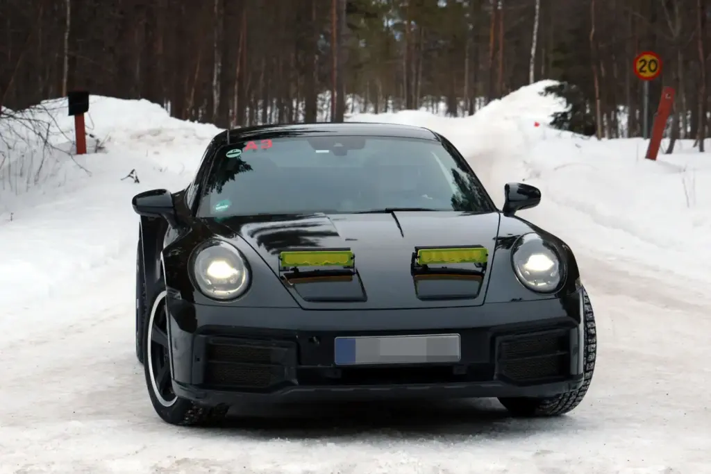 Porsche 911 Dakar 2027 3 Motor16