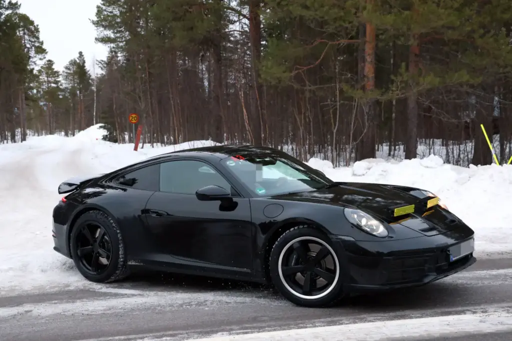 Porsche 911 Dakar 2027 7 Motor16