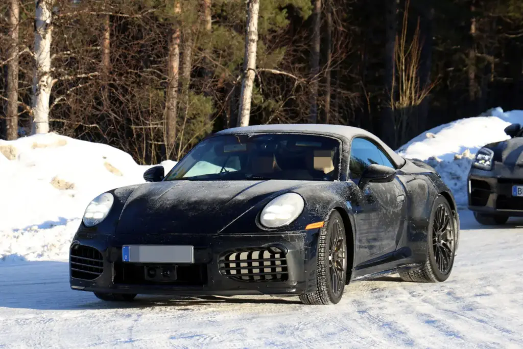 Porsche 911 Turbo Touring Cabrio 1 Motor16