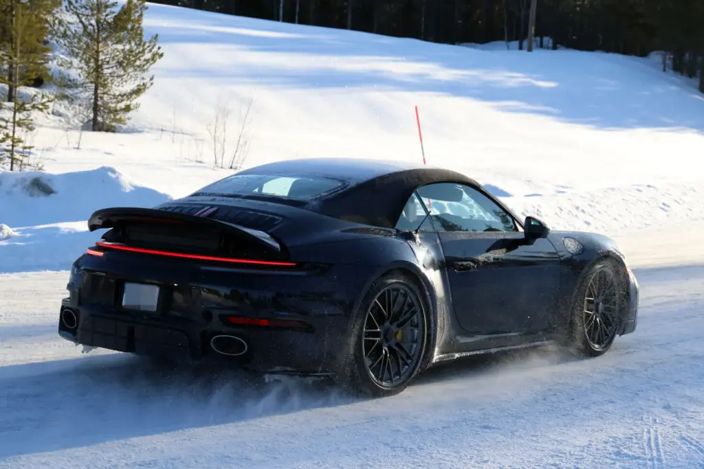 Porsche 911 Turbo Touring Cabrio 14 Motor16