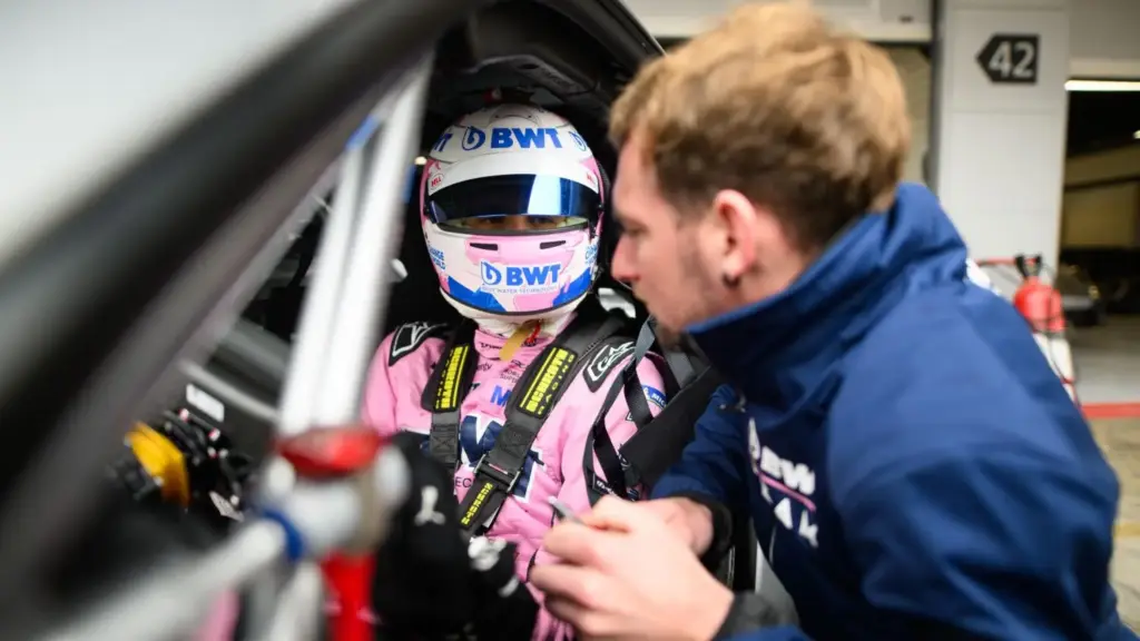 Porsche Mobil 1 Supercup 23 Motor16