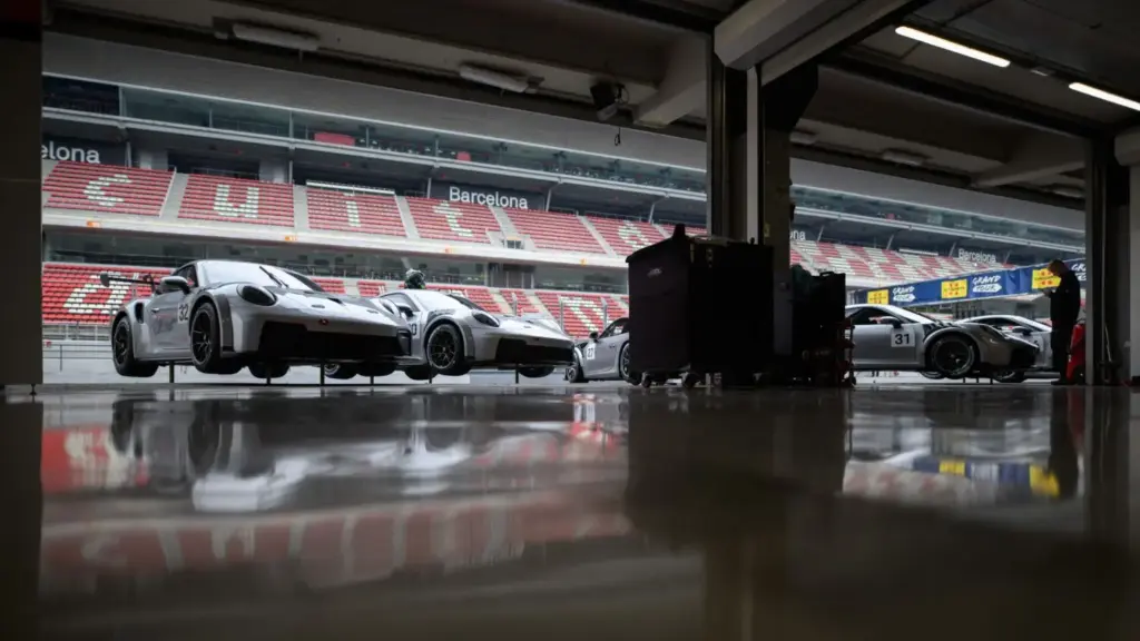 Porsche Mobil 1 Supercup 24 Motor16