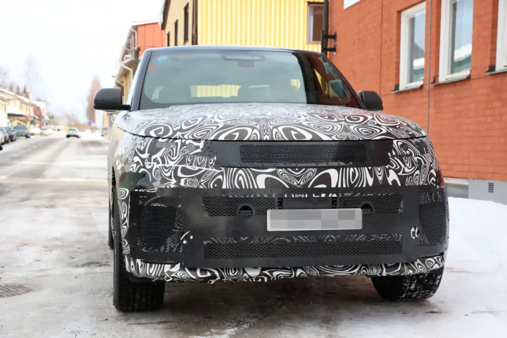 El Range Rover Sport 2027 está casi a punto 3 Motor16 Range Rover Sport 2027 restyling 1 Motor16