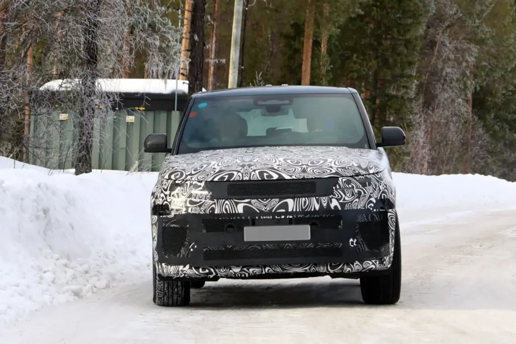El Range Rover Sport 2027 está casi a punto 12 Motor16 Range Rover Sport 2027 restyling 10 Motor16