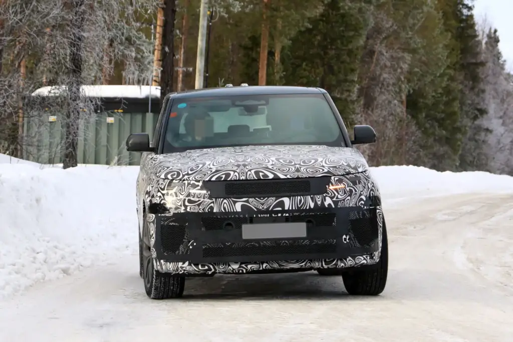 El Range Rover Sport 2027 está casi a punto 13 Motor16 Range Rover Sport 2027 restyling 11 Motor16