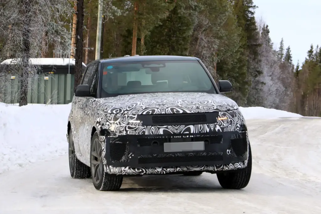 El Range Rover Sport 2027 está casi a punto 14 Motor16 Range Rover Sport 2027 restyling 12 Motor16