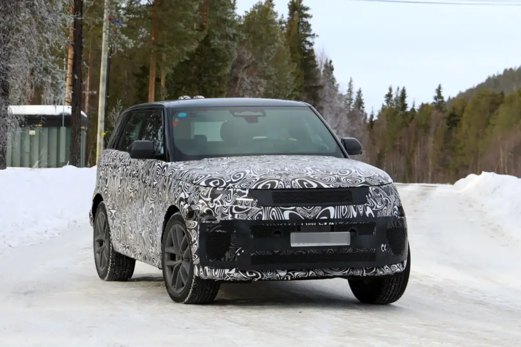 El Range Rover Sport 2027 está casi a punto 15 Motor16 Range Rover Sport 2027 restyling 13 Motor16