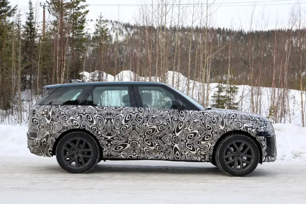 El Range Rover Sport 2027 está casi a punto 1 Motor16 Range Rover Sport 2027 restyling (19)