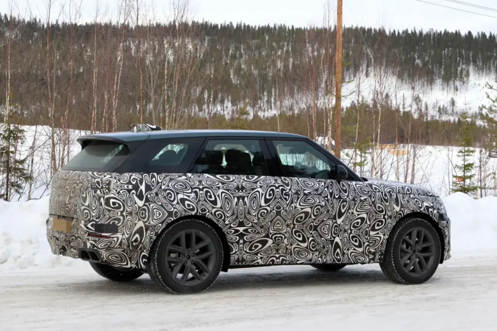 El Range Rover Sport 2027 está casi a punto 23 Motor16 Range Rover Sport 2027 restyling 21 Motor16